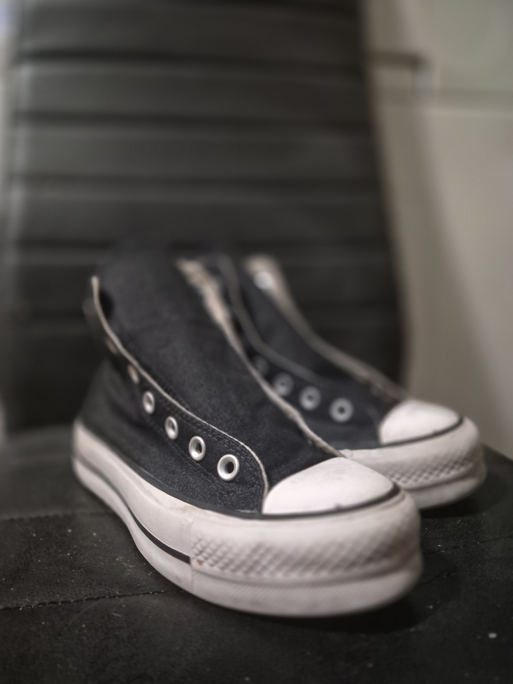 Converse Chuck Taylor High All Star Sneakers Size 5